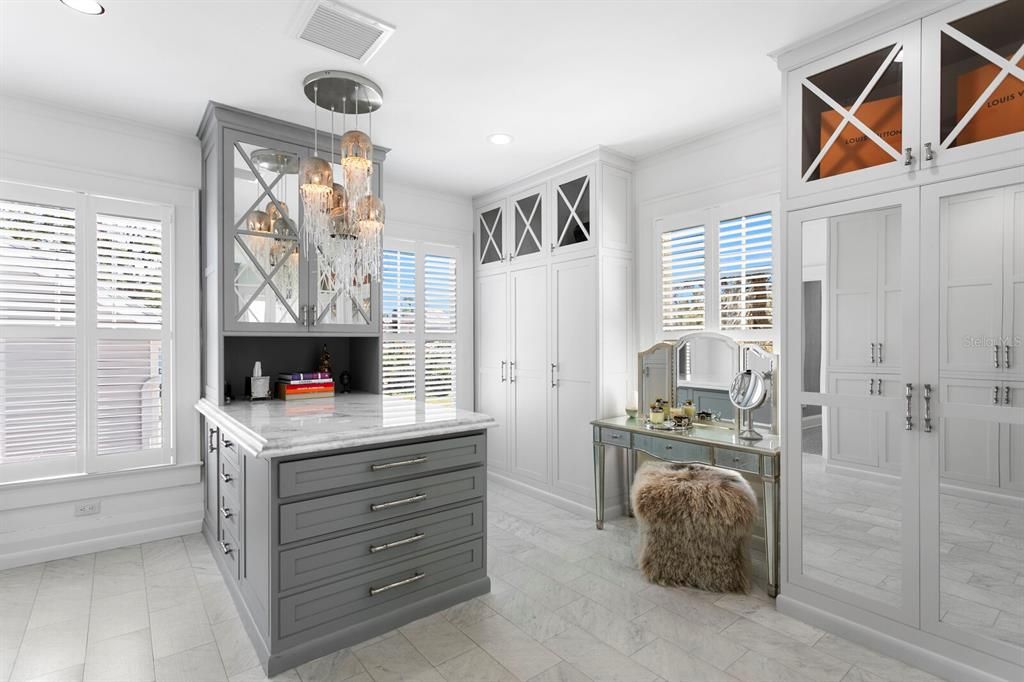 На продажу: $6,603,000 (6 спален, 5 ванн, 9978 Квадратных фут)