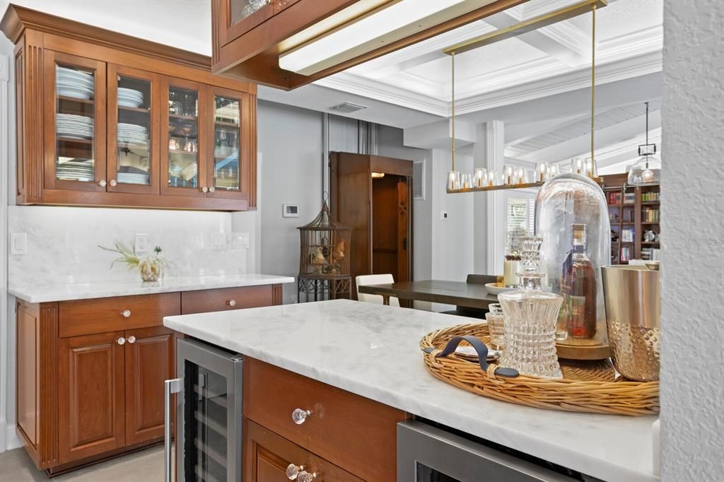 На продажу: $6,603,000 (6 спален, 5 ванн, 9978 Квадратных фут)