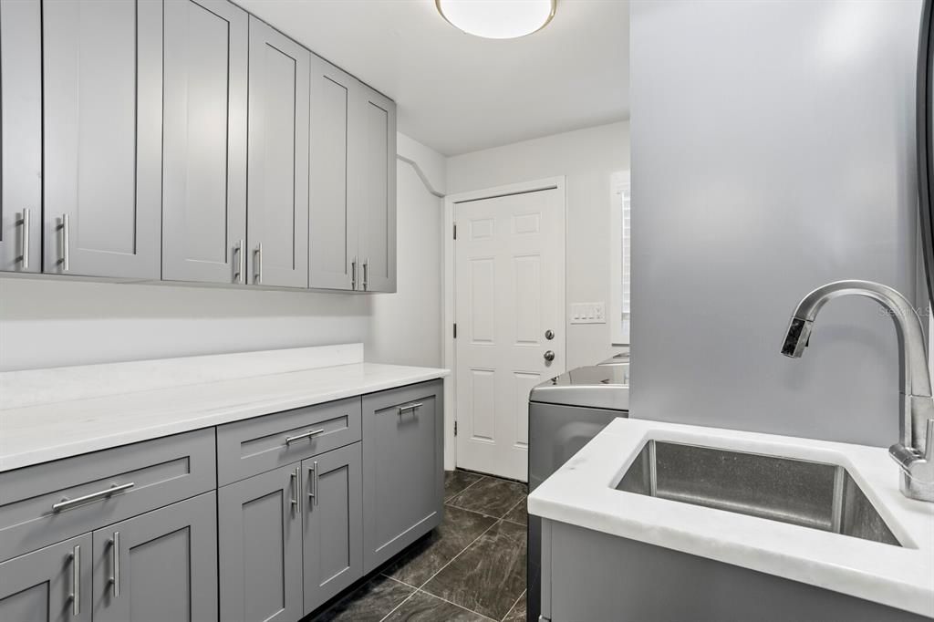 На продажу: $6,603,000 (6 спален, 5 ванн, 9978 Квадратных фут)