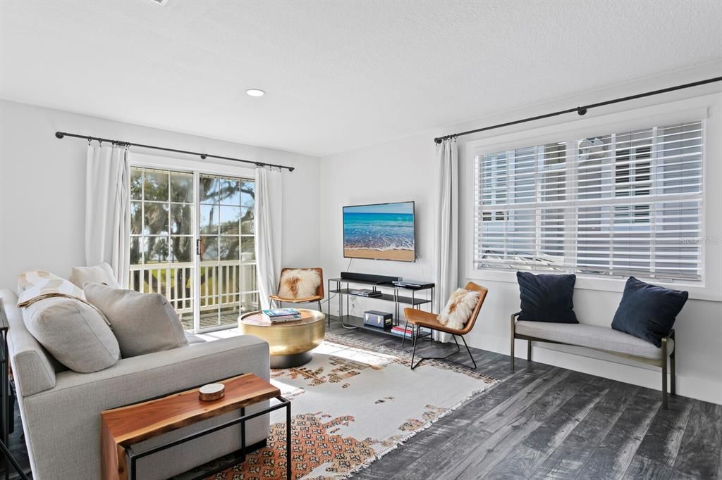 На продажу: $6,603,000 (6 спален, 5 ванн, 9978 Квадратных фут)