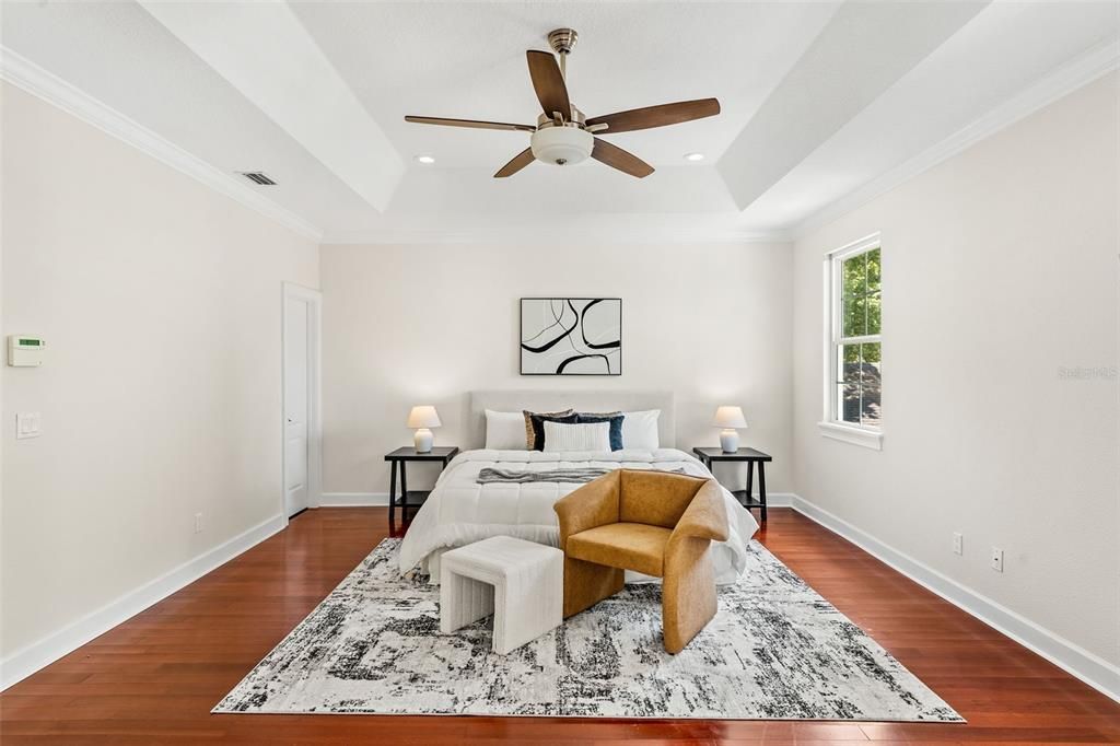 合同活跃: $1,130,000 (4 贝兹, 3 浴室, 2388 平方英尺)