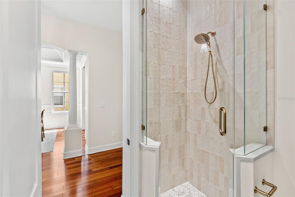 合同活跃: $1,130,000 (4 贝兹, 3 浴室, 2388 平方英尺)