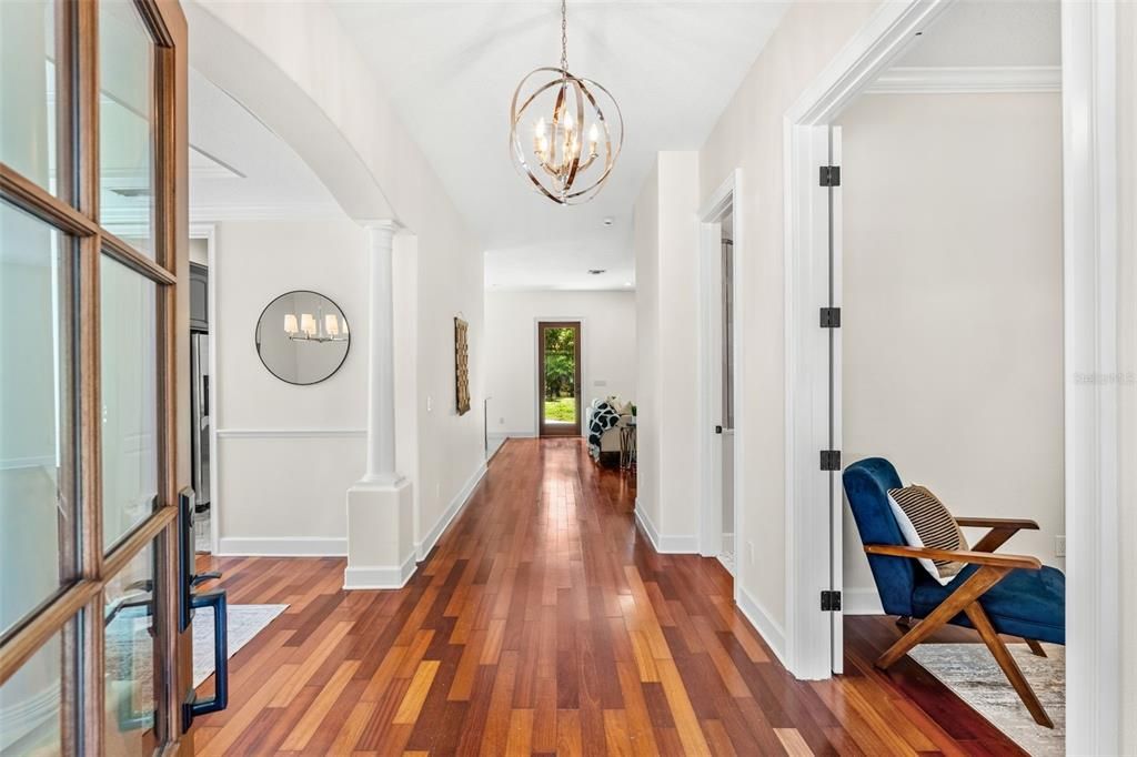 合同活跃: $1,130,000 (4 贝兹, 3 浴室, 2388 平方英尺)