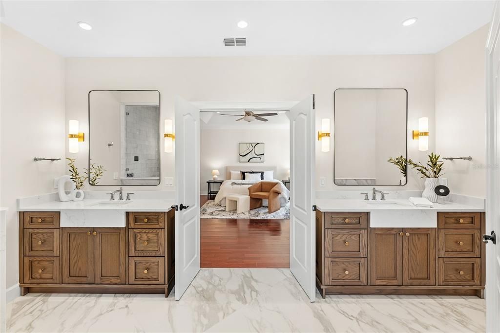 合同活跃: $1,130,000 (4 贝兹, 3 浴室, 2388 平方英尺)