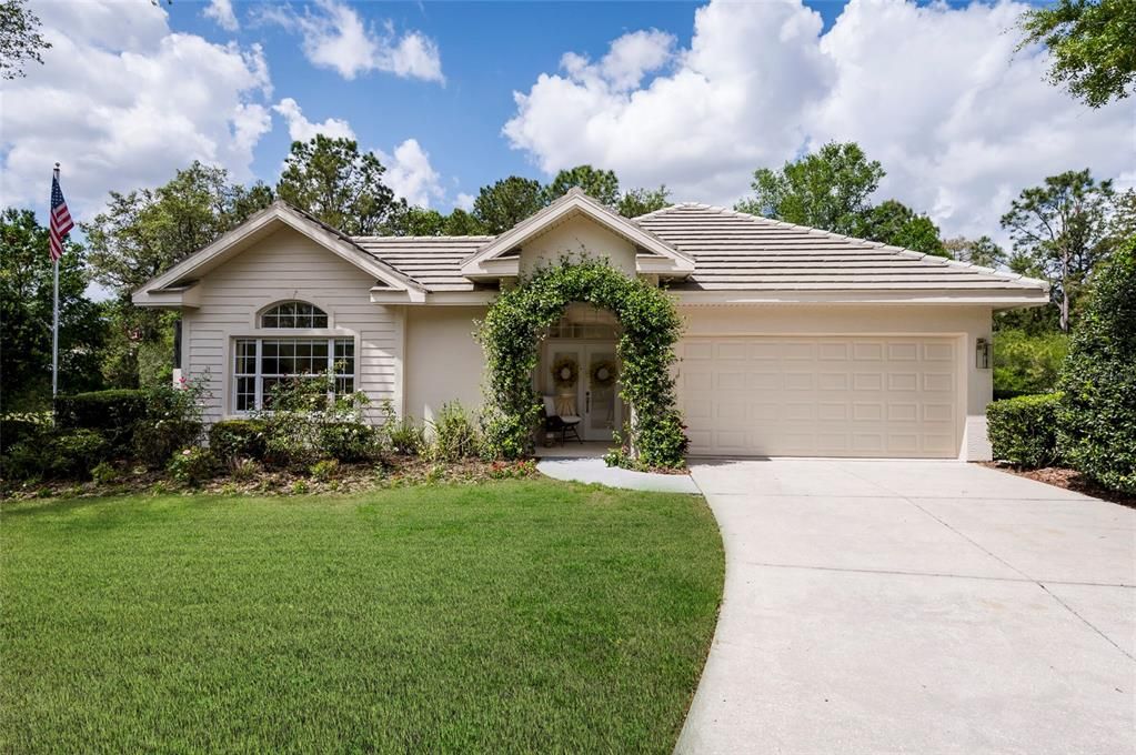 Recently Sold: $589,000 (4 beds, 3 baths, 2209 Square Feet)