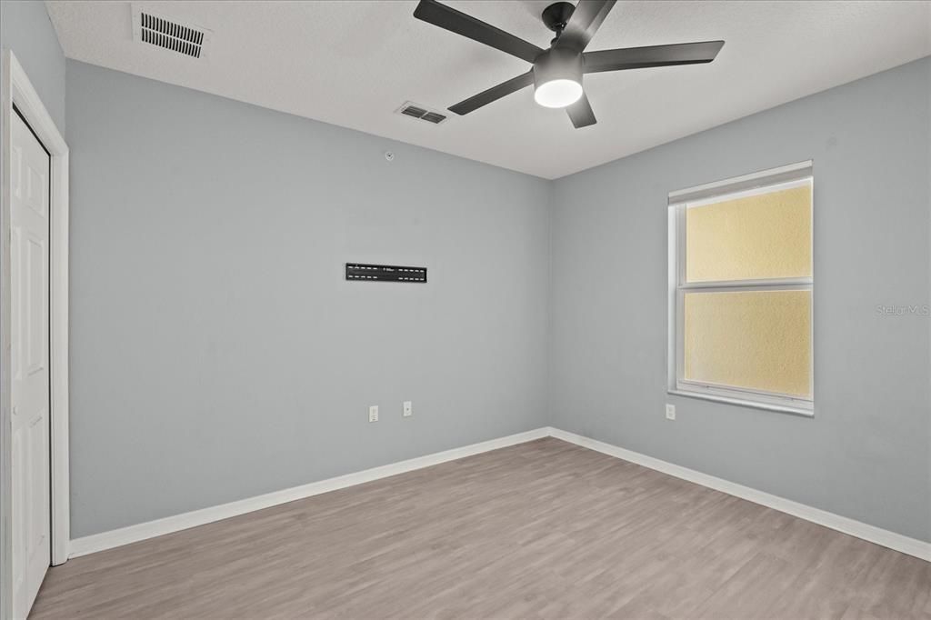 En Venta: $399,000 (3 camas, 2 baños, 1377 Pies cuadrados)