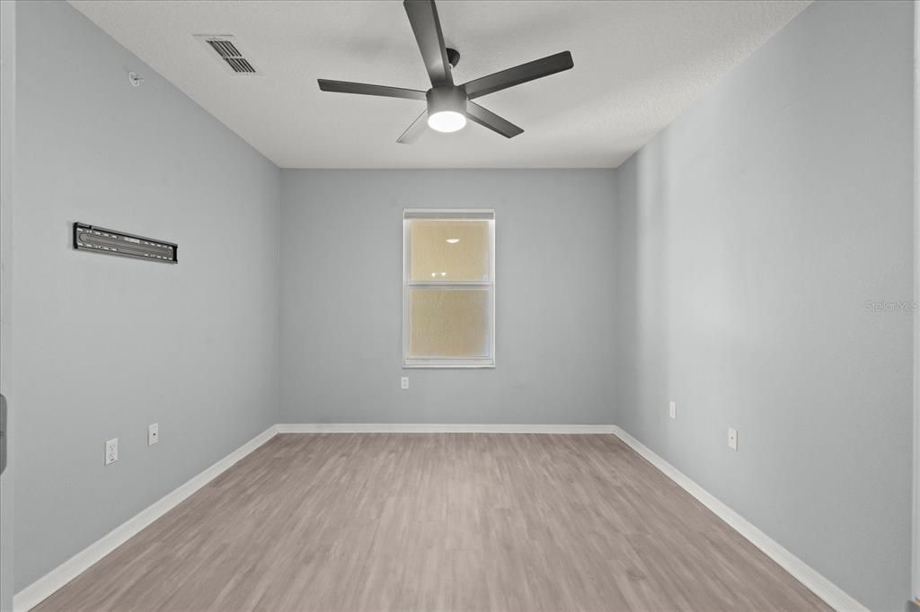 En Venta: $399,000 (3 camas, 2 baños, 1377 Pies cuadrados)