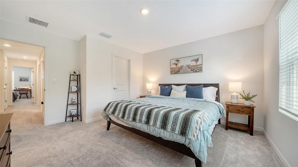 For Rent: $2,400 (3 beds, 2 baths, 1417 Square Feet)