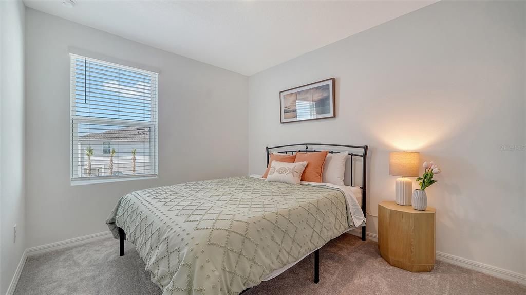 For Rent: $2,400 (3 beds, 2 baths, 1417 Square Feet)