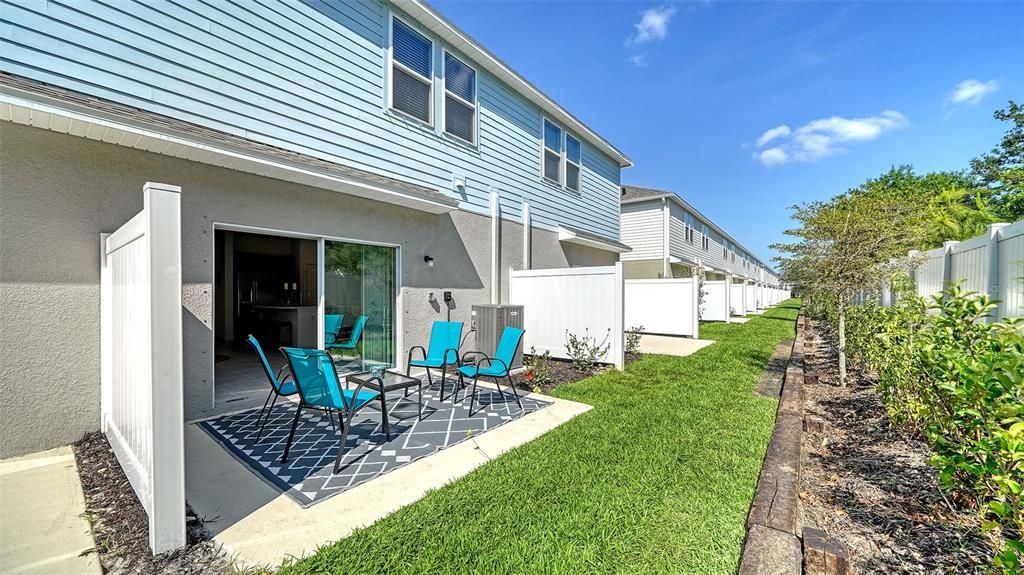 For Rent: $2,400 (3 beds, 2 baths, 1417 Square Feet)