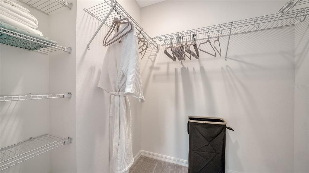 For Rent: $2,400 (3 beds, 2 baths, 1417 Square Feet)