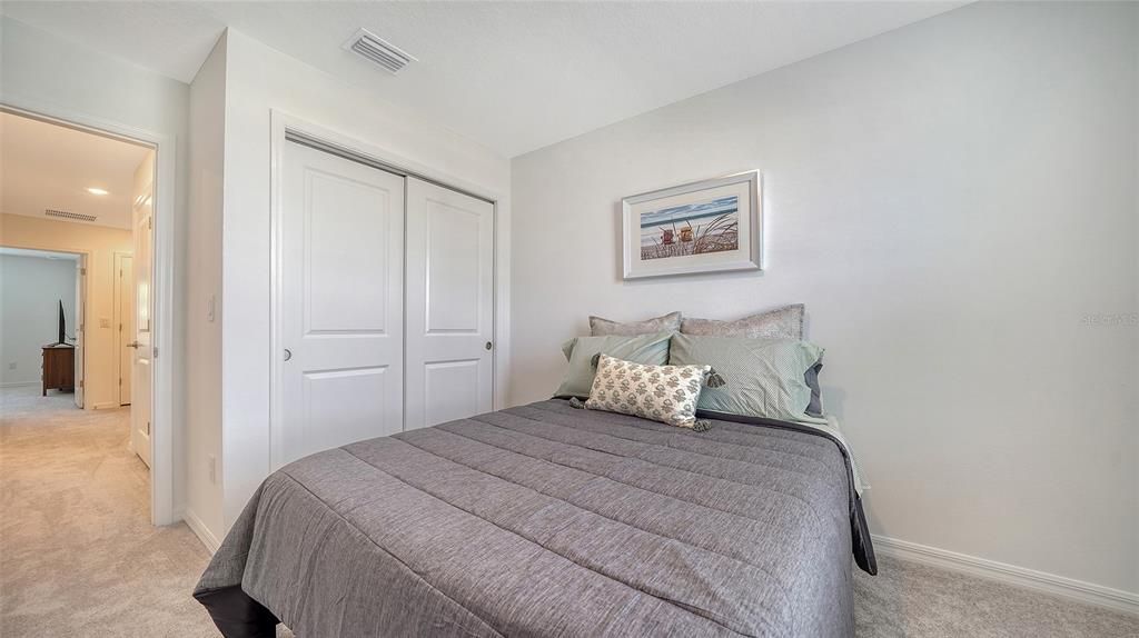 For Rent: $2,400 (3 beds, 2 baths, 1417 Square Feet)