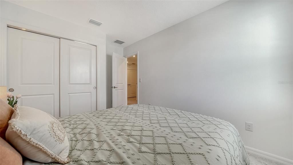 For Rent: $2,400 (3 beds, 2 baths, 1417 Square Feet)