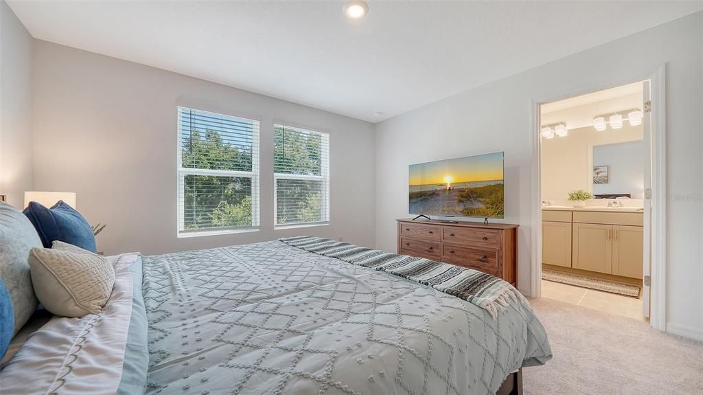 For Rent: $2,400 (3 beds, 2 baths, 1417 Square Feet)