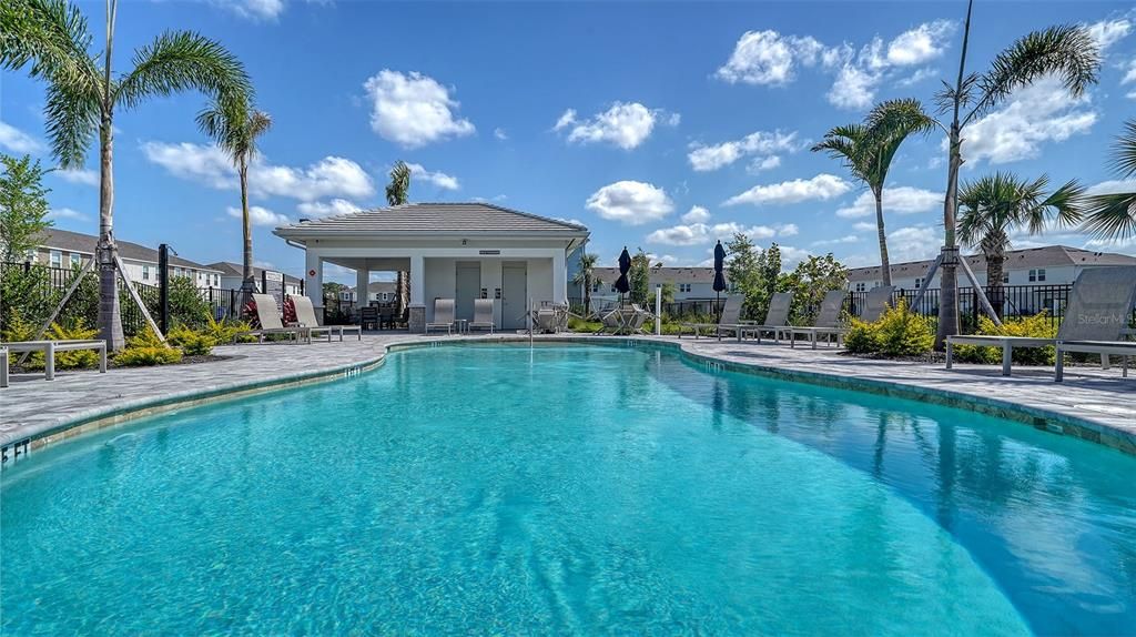 For Rent: $2,400 (3 beds, 2 baths, 1417 Square Feet)