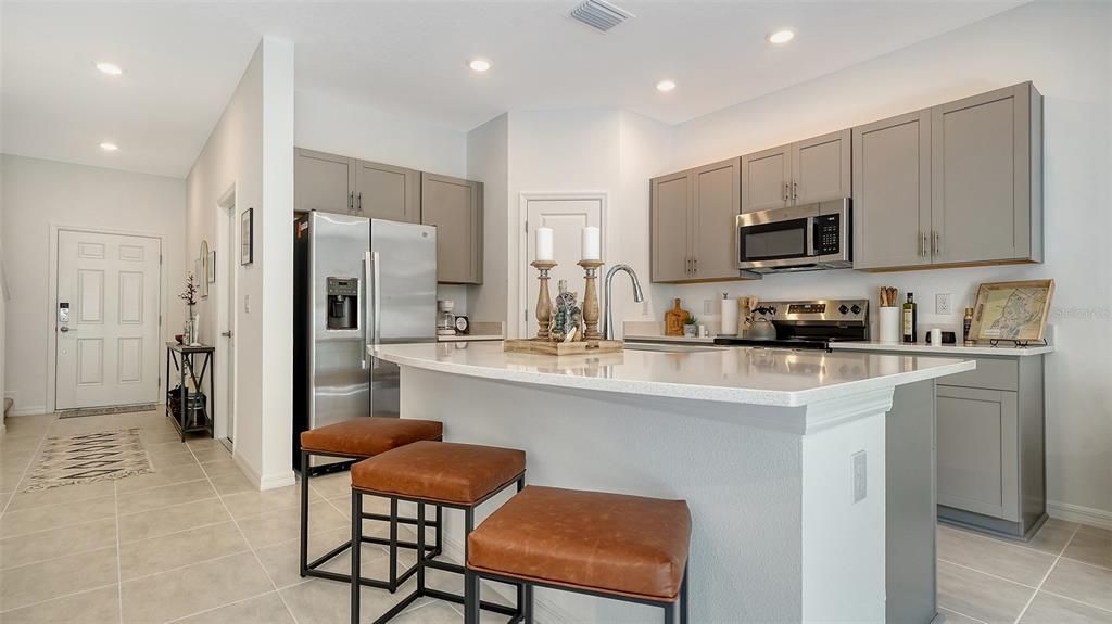 For Rent: $2,400 (3 beds, 2 baths, 1417 Square Feet)