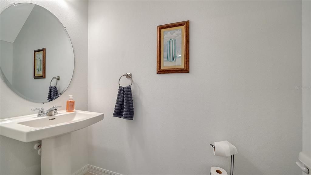 For Rent: $2,400 (3 beds, 2 baths, 1417 Square Feet)