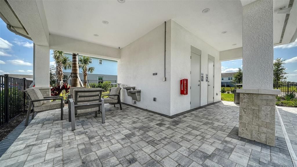 For Rent: $2,400 (3 beds, 2 baths, 1417 Square Feet)