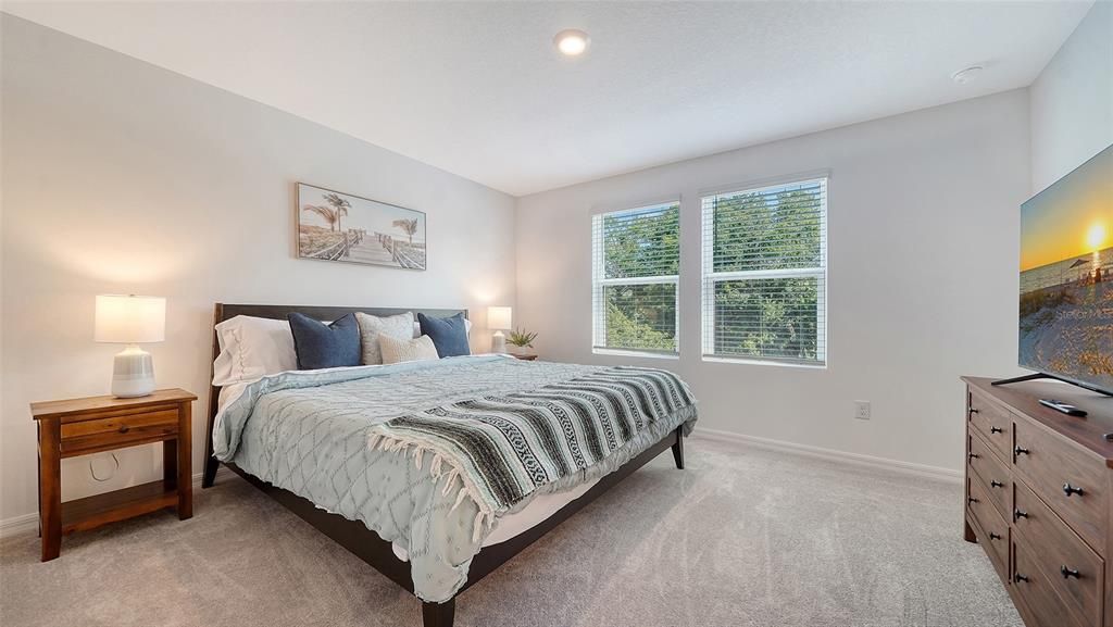 For Rent: $2,400 (3 beds, 2 baths, 1417 Square Feet)