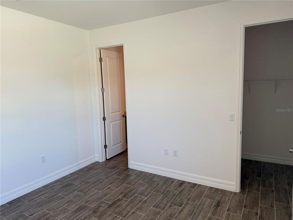 Под контрактом: $499,990 (4 спален, 3 ванн, 2677 Квадратных фут)