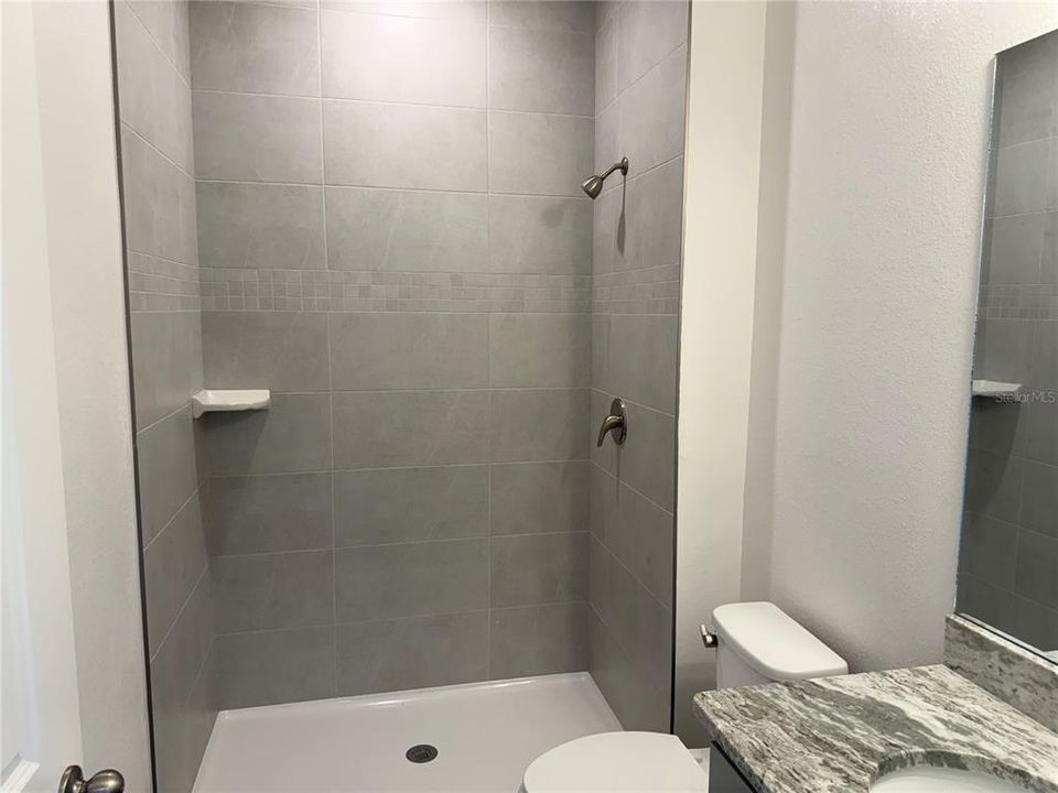 Под контрактом: $499,990 (4 спален, 3 ванн, 2677 Квадратных фут)