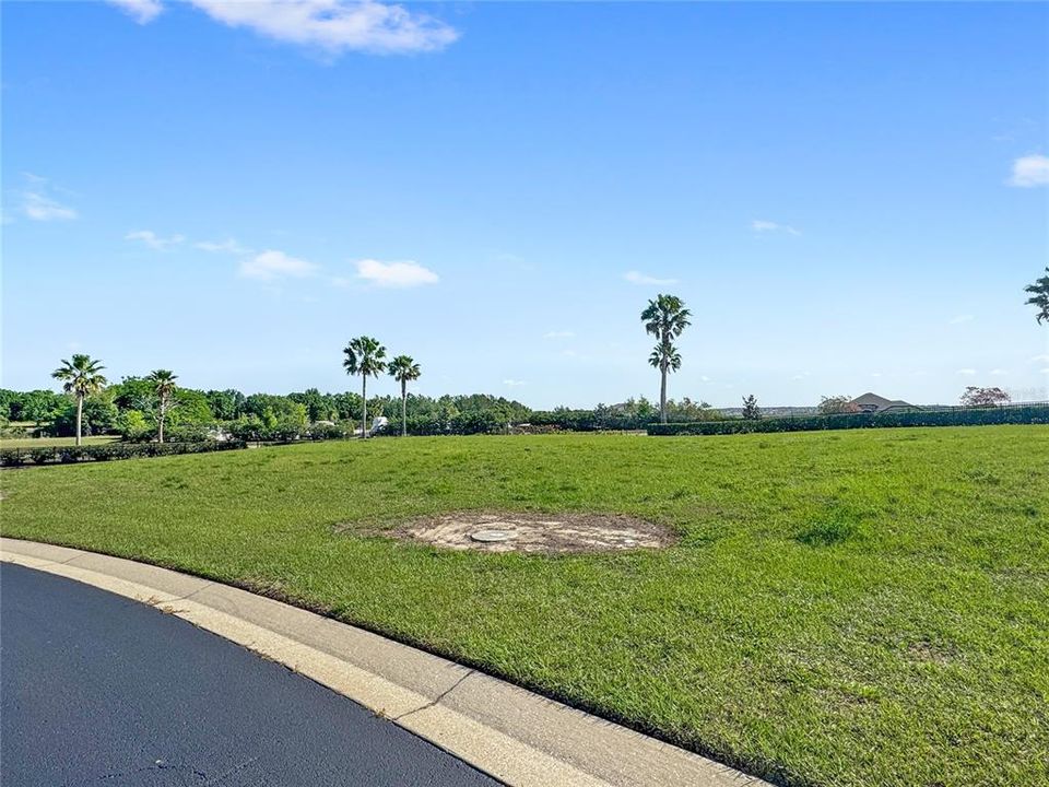 合同活跃: $59,700 (0.25 acres)