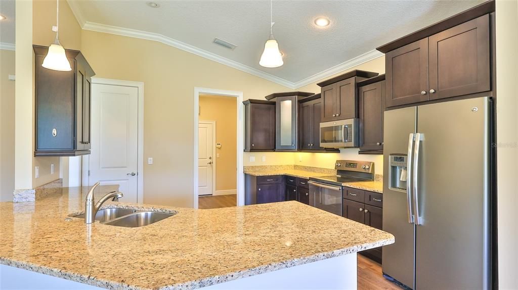 待售: $419,900 (2 贝兹, 2 浴室, 1771 平方英尺)