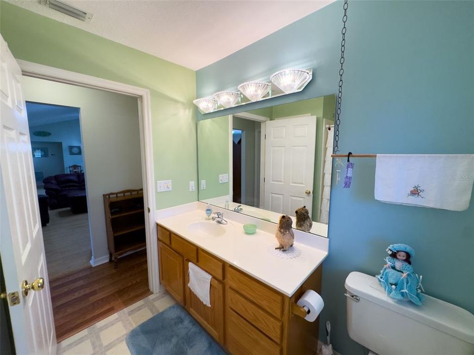 En Venta: $364,500 (3 camas, 2 baños, 2126 Pies cuadrados)