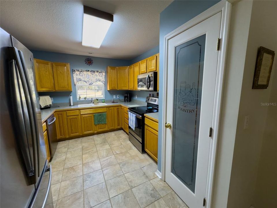 En Venta: $364,500 (3 camas, 2 baños, 2126 Pies cuadrados)