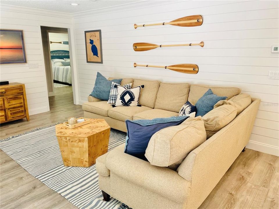 For Sale: $464,900 (3 beds, 2 baths, 1594 Square Feet)