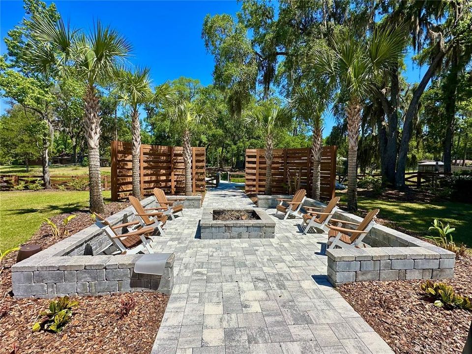 For Sale: $464,900 (3 beds, 2 baths, 1594 Square Feet)