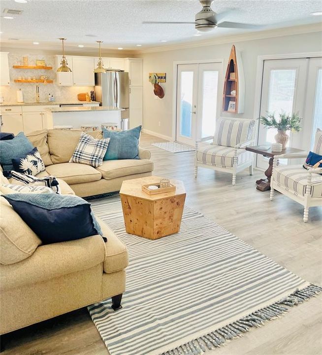 For Sale: $464,900 (3 beds, 2 baths, 1594 Square Feet)