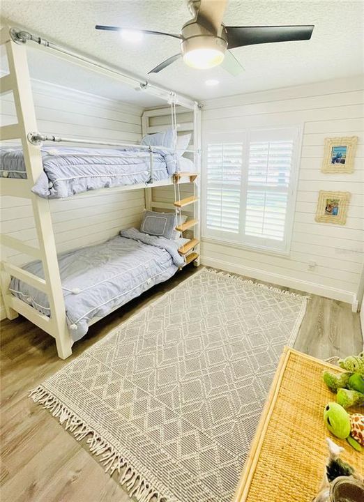 For Sale: $464,900 (3 beds, 2 baths, 1594 Square Feet)