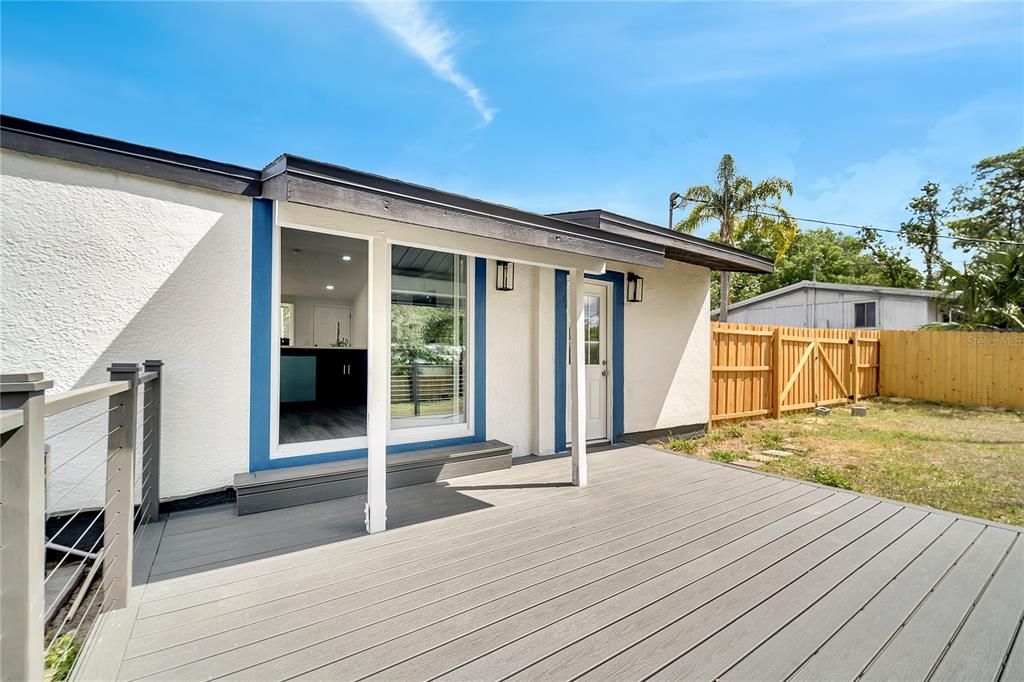 For Sale: $319,999 (3 beds, 2 baths, 1236 Square Feet)