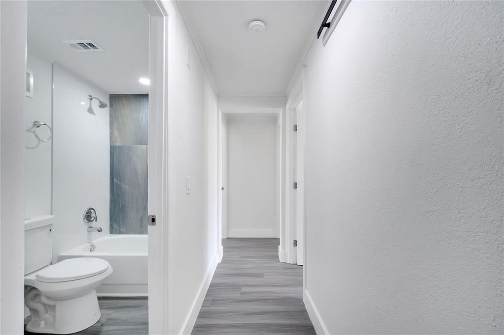 For Sale: $319,999 (3 beds, 2 baths, 1236 Square Feet)