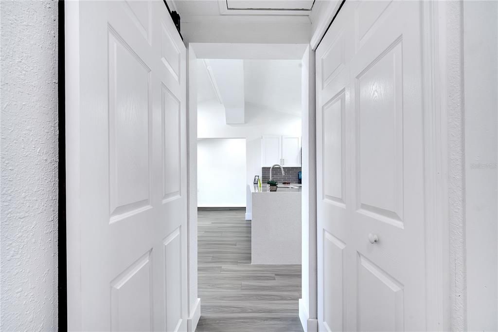 For Sale: $319,999 (3 beds, 2 baths, 1236 Square Feet)