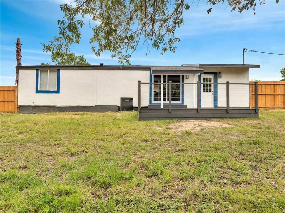 For Sale: $319,999 (3 beds, 2 baths, 1236 Square Feet)