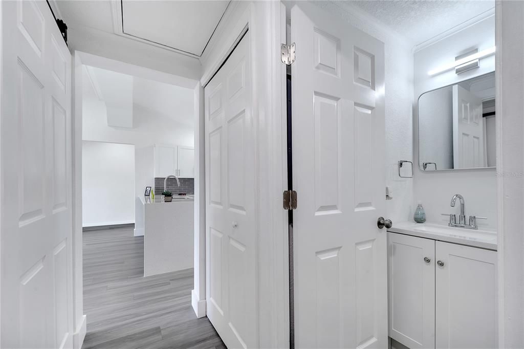 For Sale: $319,999 (3 beds, 2 baths, 1236 Square Feet)