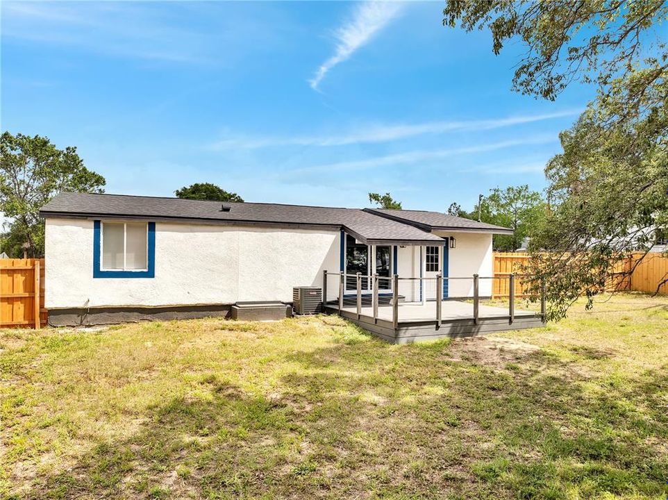 For Sale: $319,999 (3 beds, 2 baths, 1236 Square Feet)