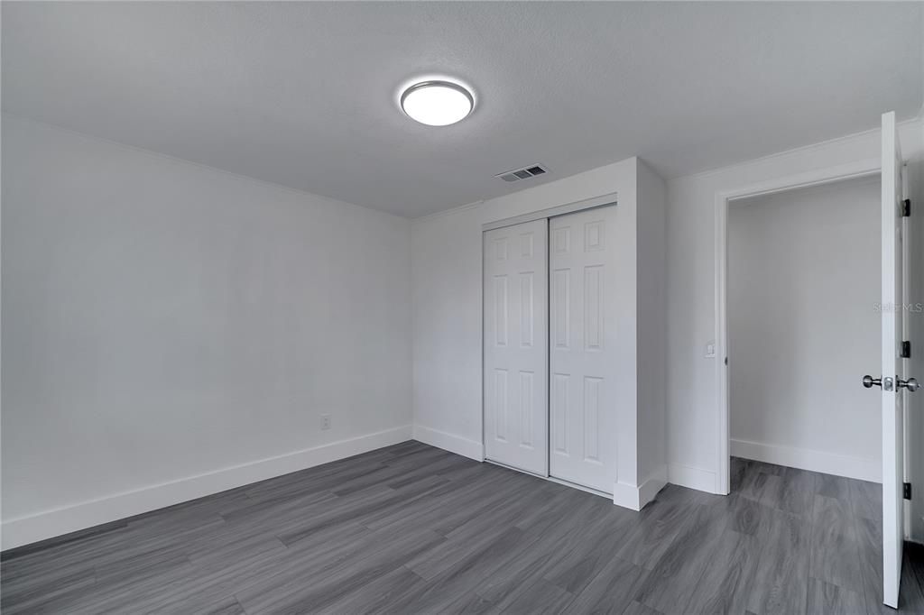 For Sale: $319,999 (3 beds, 2 baths, 1236 Square Feet)