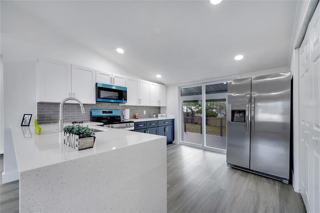 For Sale: $319,999 (3 beds, 2 baths, 1236 Square Feet)