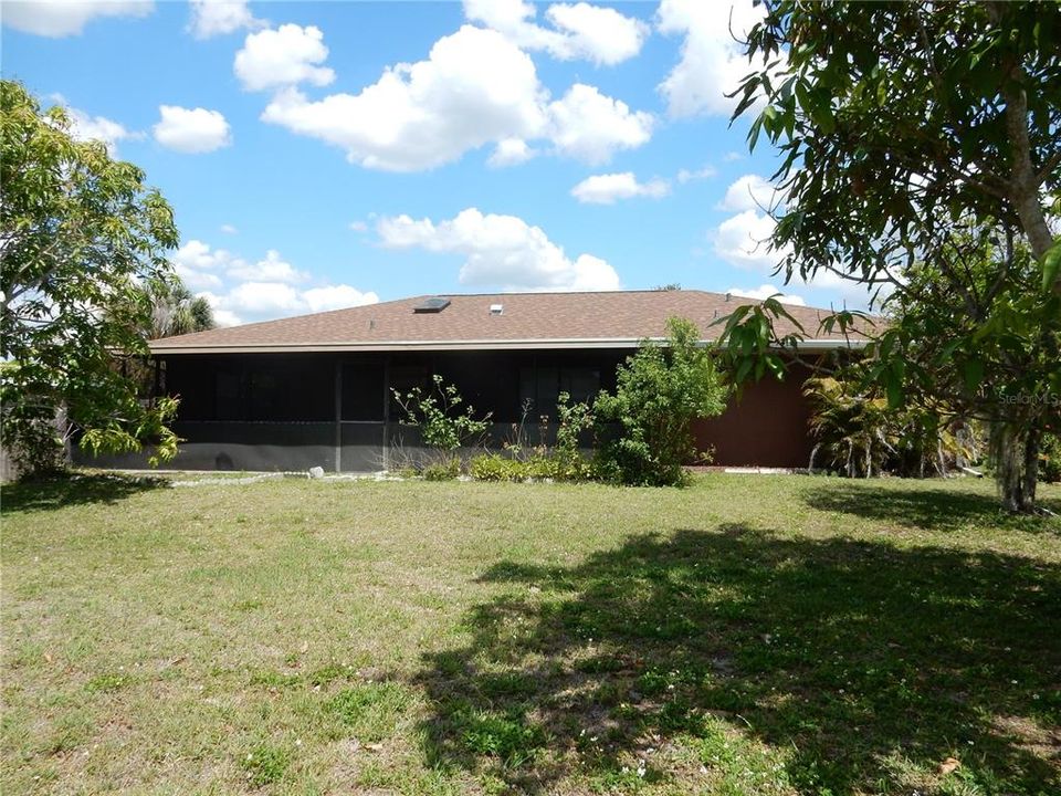 На продажу: $239,000 (3 спален, 2 ванн, 1641 Квадратных фут)