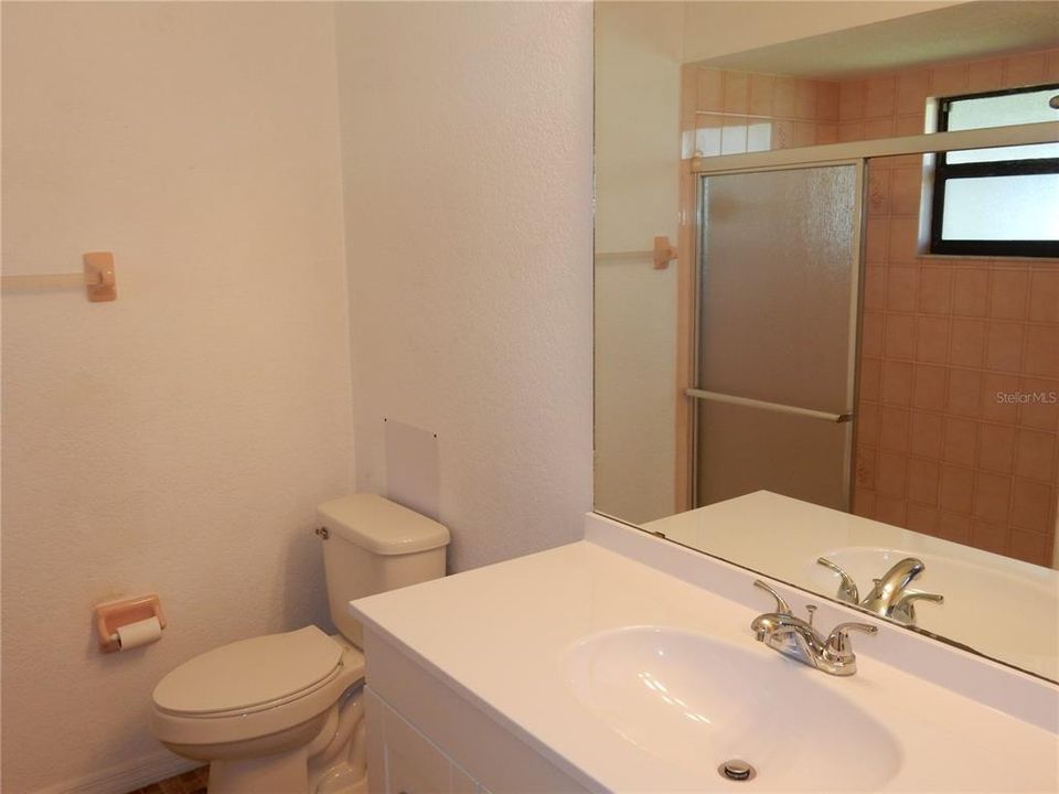 На продажу: $239,000 (3 спален, 2 ванн, 1641 Квадратных фут)