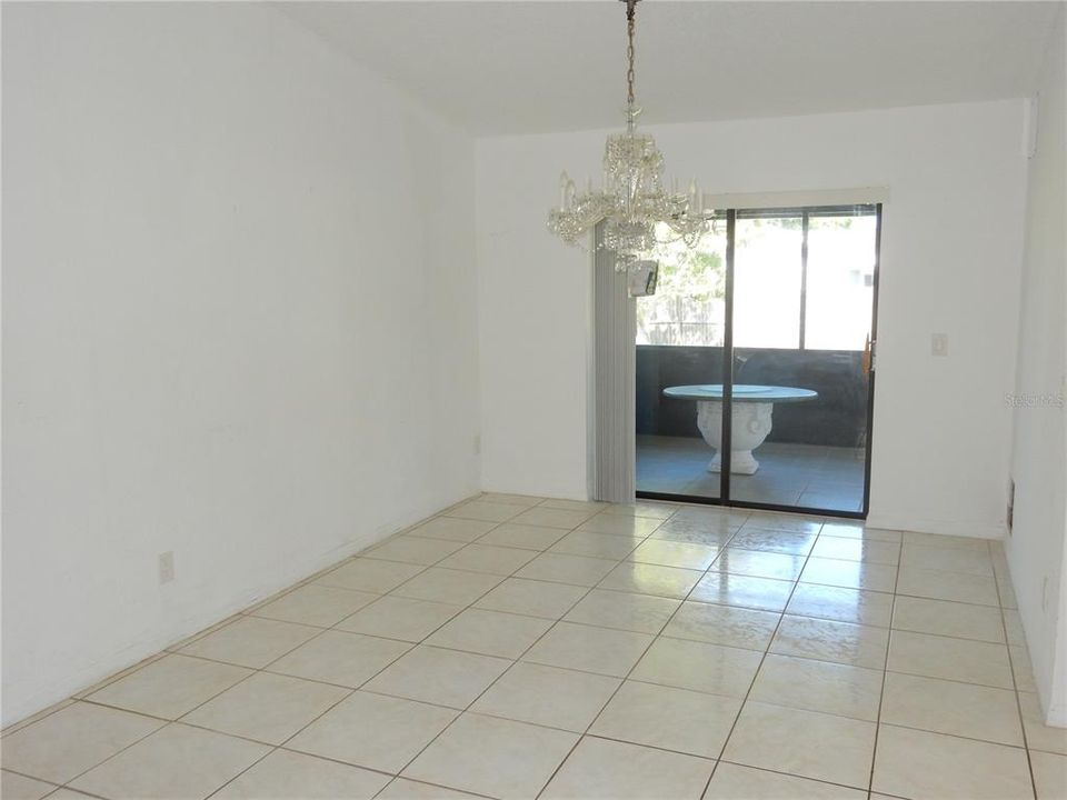 На продажу: $239,000 (3 спален, 2 ванн, 1641 Квадратных фут)