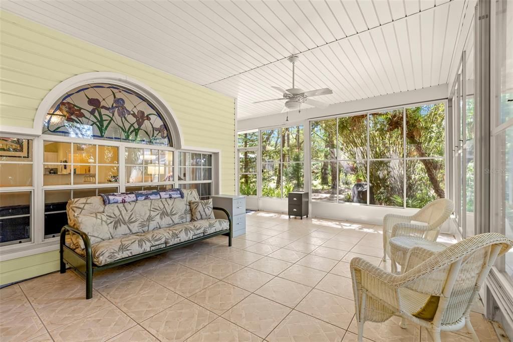 For Sale: $894,900 (3 beds, 2 baths, 2038 Square Feet)