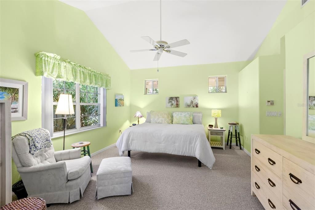 For Sale: $894,900 (3 beds, 2 baths, 2038 Square Feet)