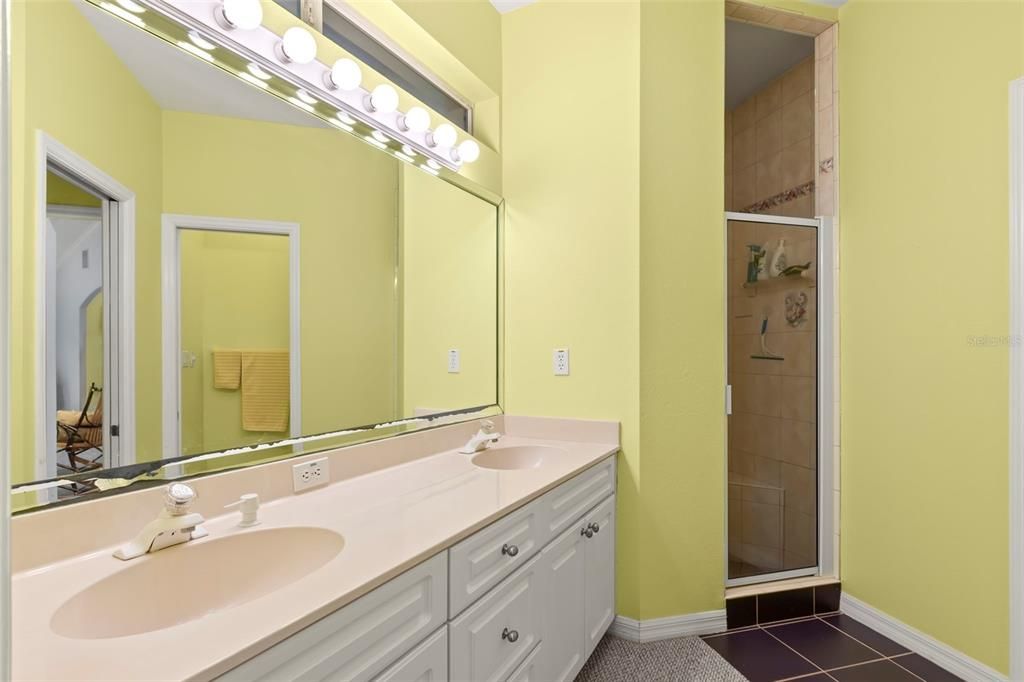 For Sale: $894,900 (3 beds, 2 baths, 2038 Square Feet)