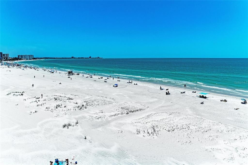 Active With Contract: $1,100,000 (2 beds, 2 baths, 1275 Square Feet)