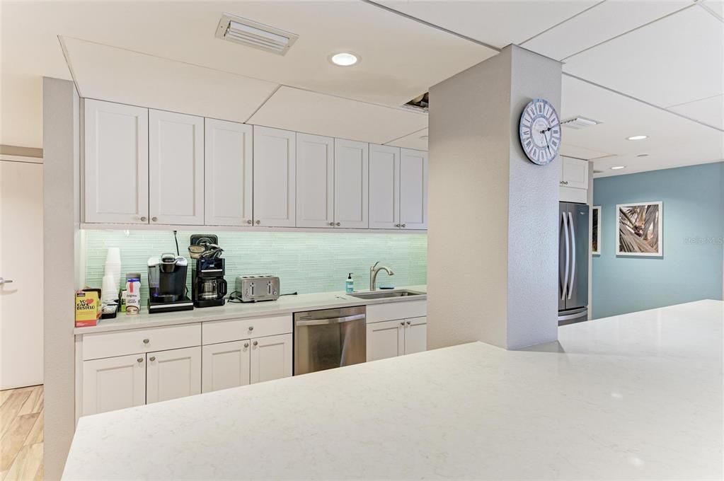 Active With Contract: $1,100,000 (2 beds, 2 baths, 1275 Square Feet)