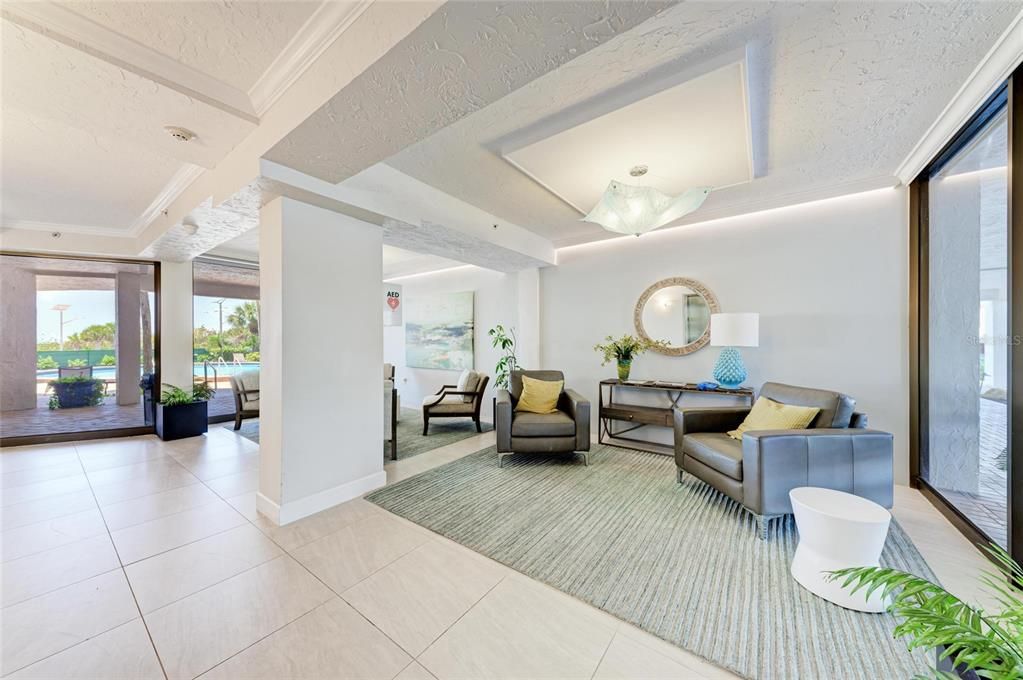 Active With Contract: $1,100,000 (2 beds, 2 baths, 1275 Square Feet)